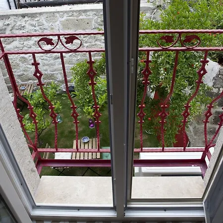 Fi̇li̇zce Konuk Evi * Alacati