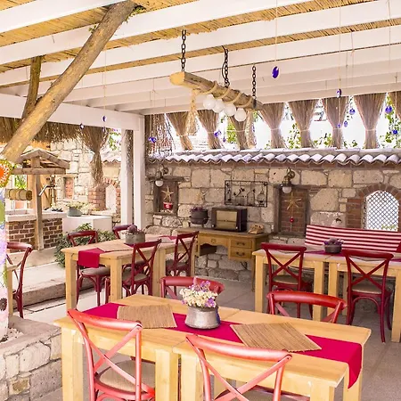 Fi̇li̇zce Konuk Evi Guest house