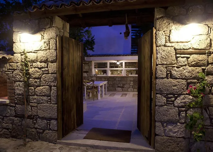 Fi̇li̇zce Konuk Evi Pensionat Alaçatı