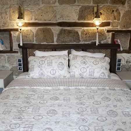 Fi̇li̇zce Konuk Evi Alaçatı