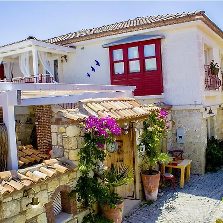 Fi̇li̇zce Konuk Evi Pensiune Alacati