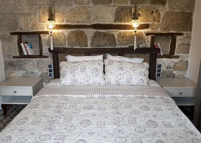 Fi̇li̇zce Konuk Evi Alacati